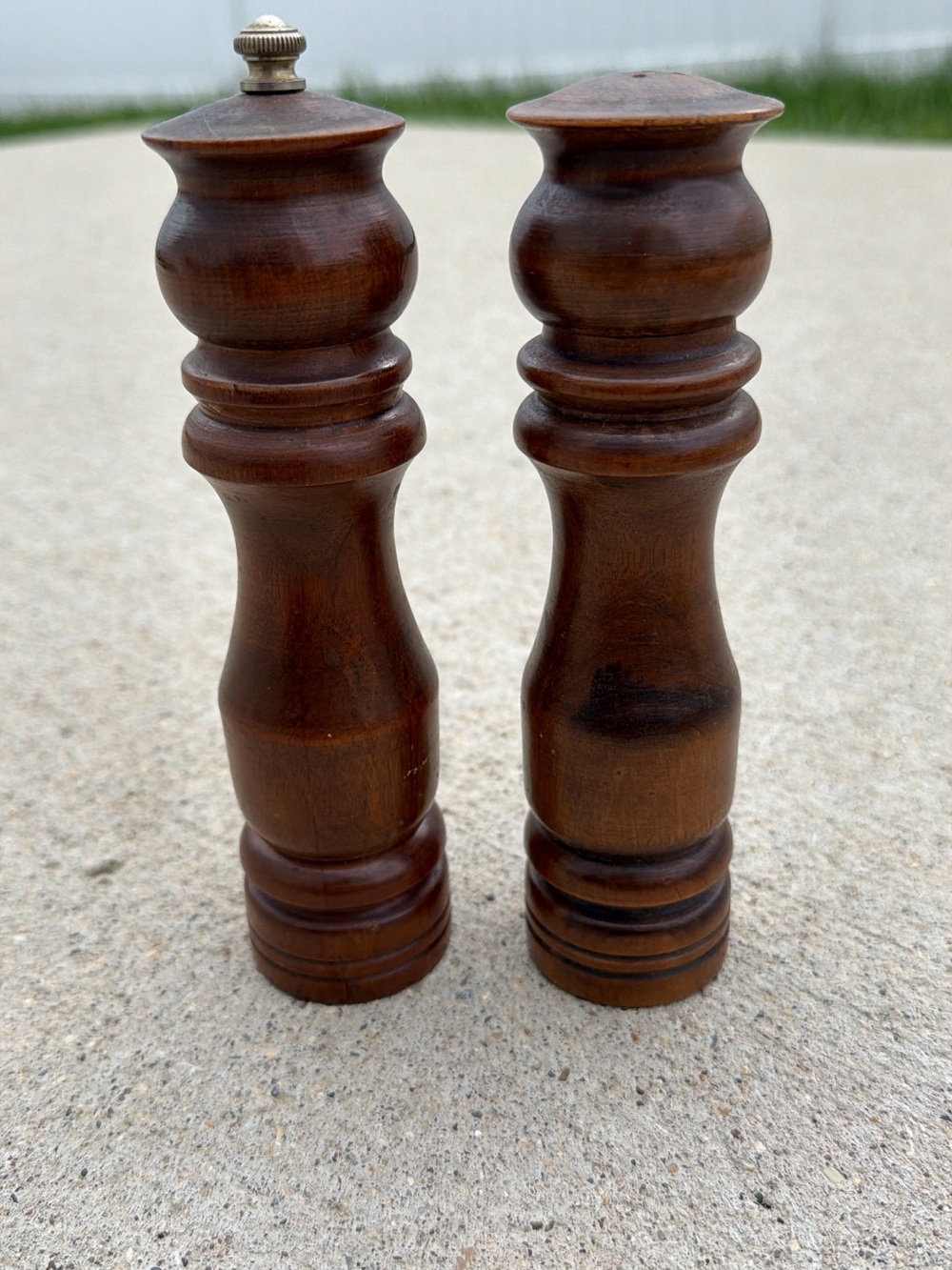 Vintage Mid-Century Woodcrest by Styson Wood Salt & Pepper Shakers Mill Set